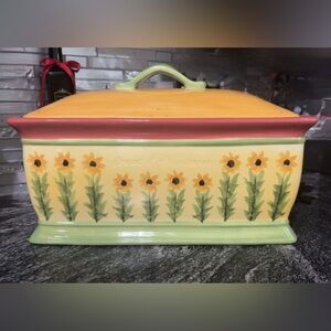 Pfaltzgraff Pistoulet Sunflower Ceramic Bread Box in Yellow, Green, Coral